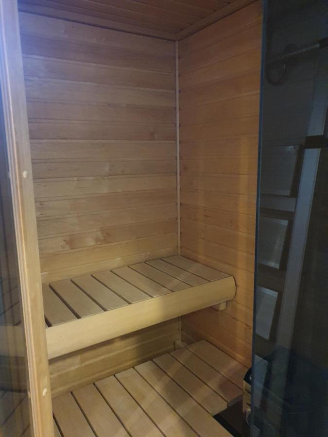 Moderni, Viihtyisae Pikkukaksio Saunalla Пори Екстериор снимка