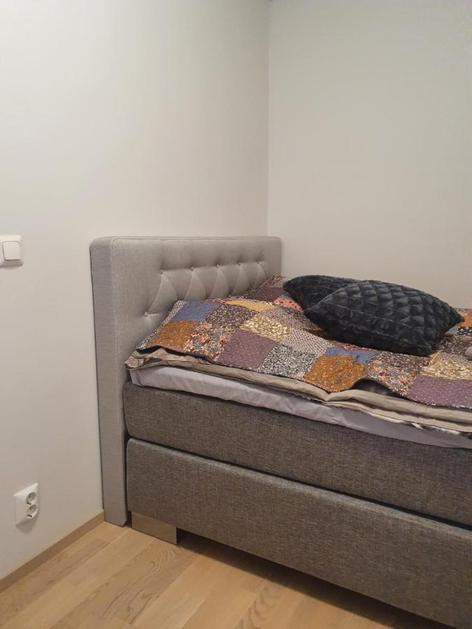 Moderni, Viihtyisae Pikkukaksio Saunalla Пори Екстериор снимка